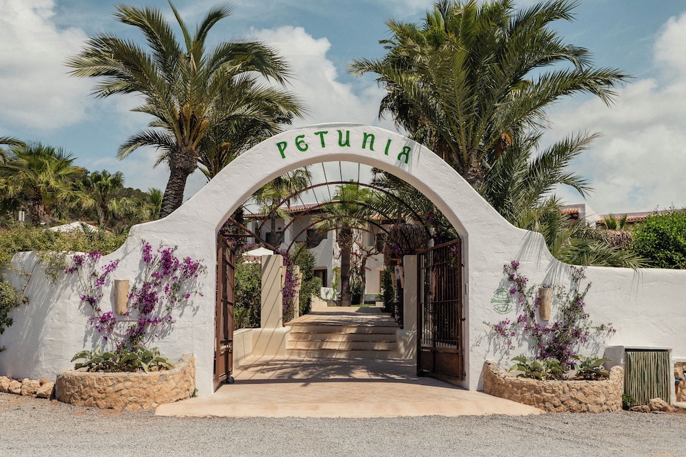 Petunia Ibiza, a Beaumier Hotel